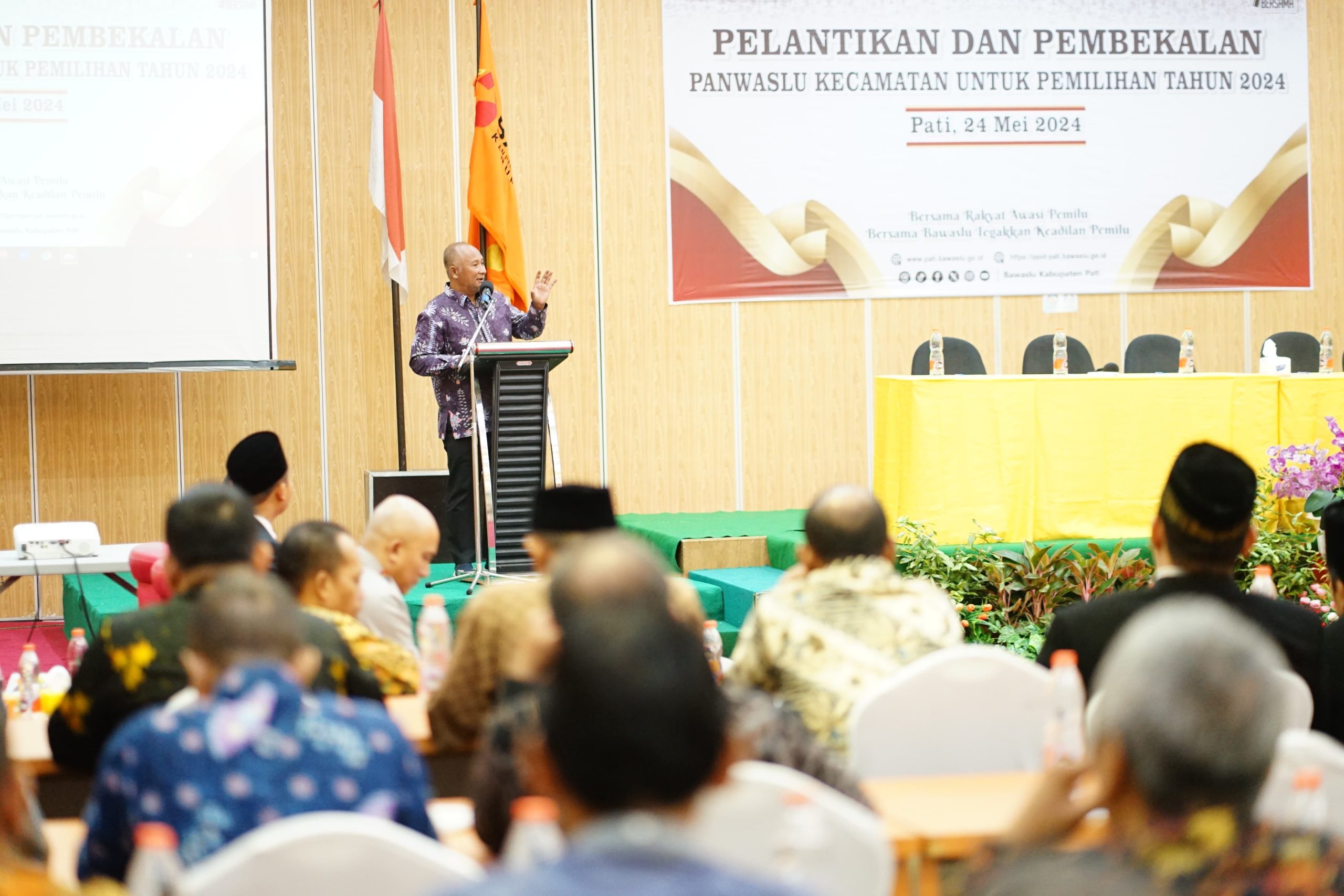 Henggar Lantik 63 Panwaslu Kecamatan, Singgung Soal Potensi Gesekan 