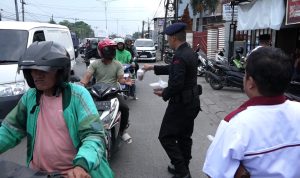Selama Bulan Ramadan, Sat Brimob Poldasu Aktif Melaksanakan Kegiatan Sosial