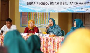 Ketua TP PKK Pati Turun Langsung Monev Program di Desa Jatisari dan Plosojenar