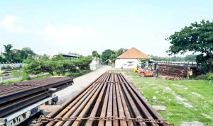 KAI Logistik Dukung Peningkatan Keselamatan Jalur KA melalui Pengiriman Rel R.54 Seberat 380 Ton