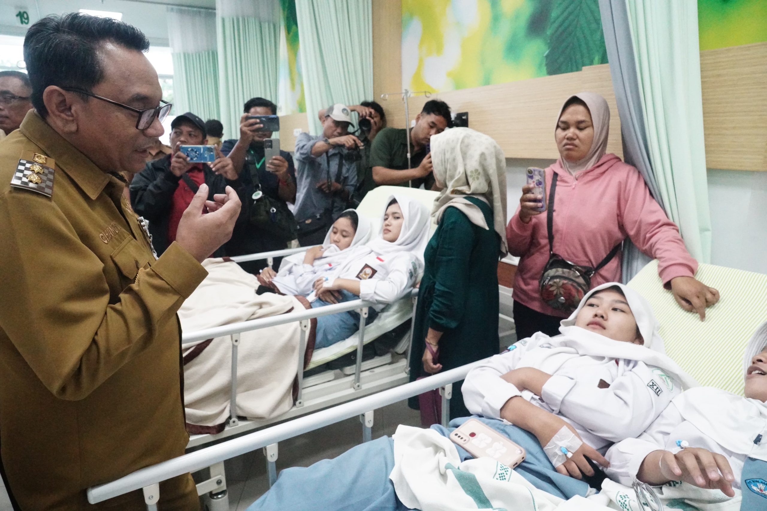 Plt. Bupati Pati Pastikan Penanganan Siswa Korban Dugaan Keracunan MBG Optimal